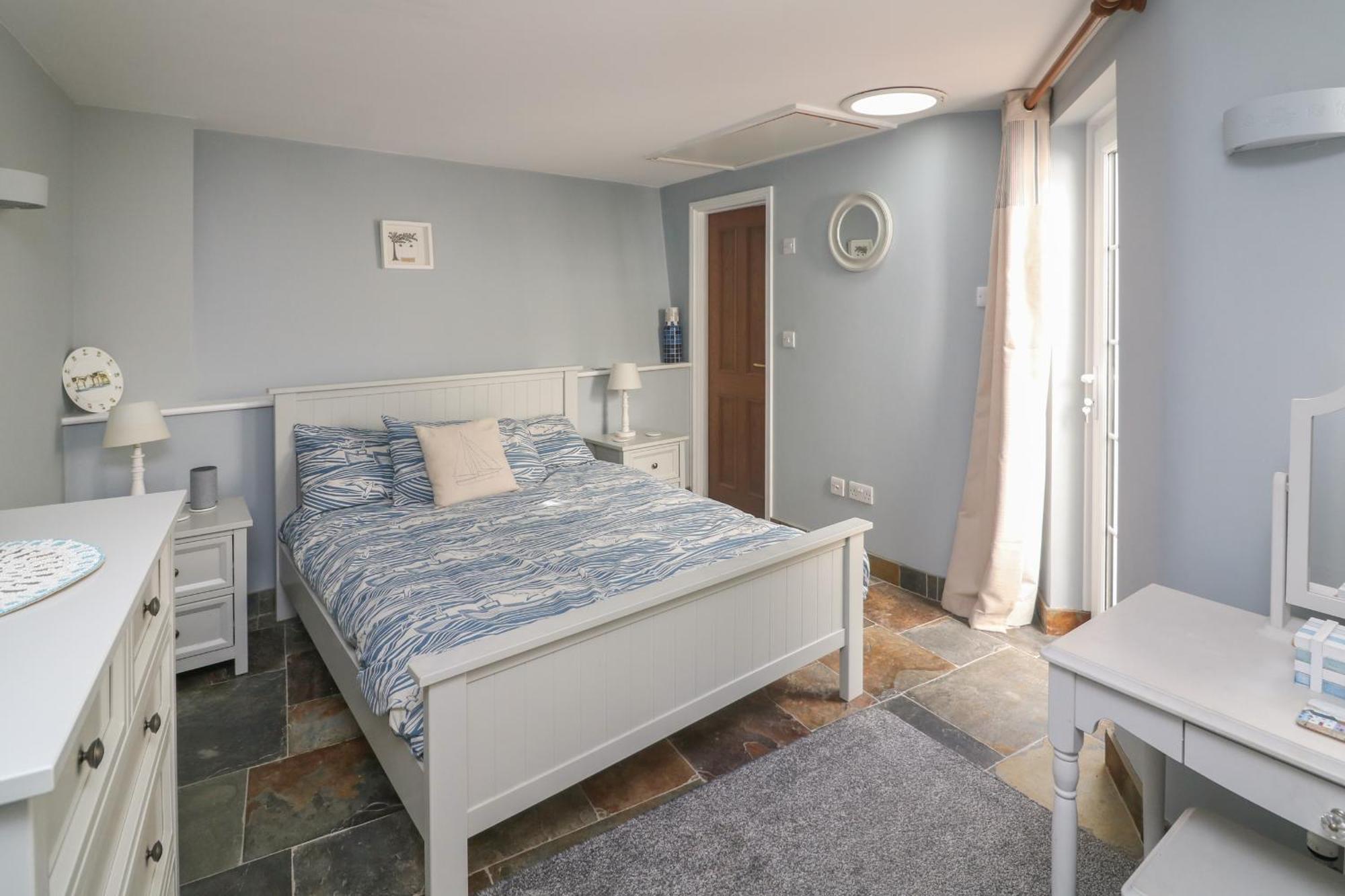 Quarter Deck Apartment Salcombe Ngoại thất bức ảnh